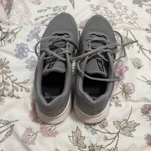 Nike Run Swift Mens Sneakers Grey w/Black Nike Swoosh